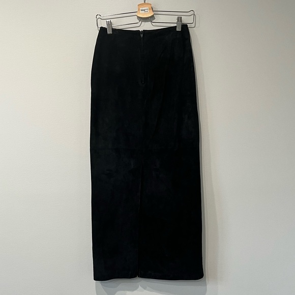 Vintage Black Suede Full Length Skirt by Danier, size 4 - Picture 7 of 10